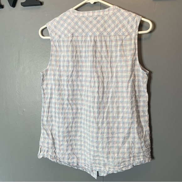 Eddie Bauer Sleeveless Blue/white/pink Checkered Button up Tank size medium - Picture 6 of 8